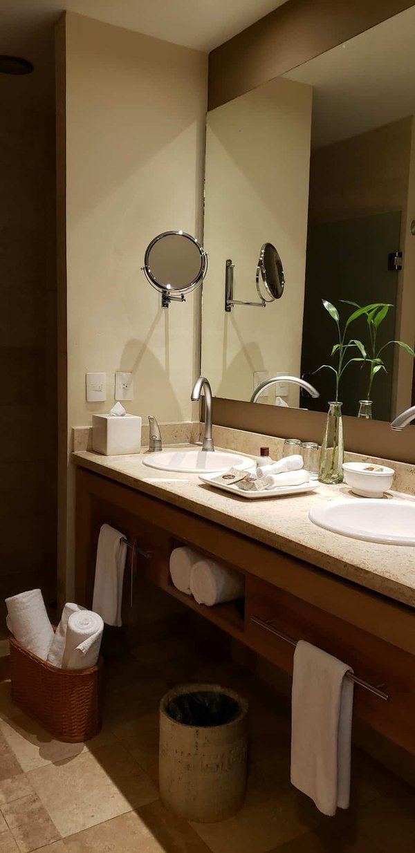 Miroiterie vitrerie : pourquoi les intégrer dans votre maison ?