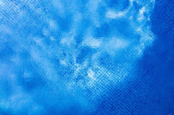 Piscine enterrée : pourquoi ne pas choisir un couloir de nage ?